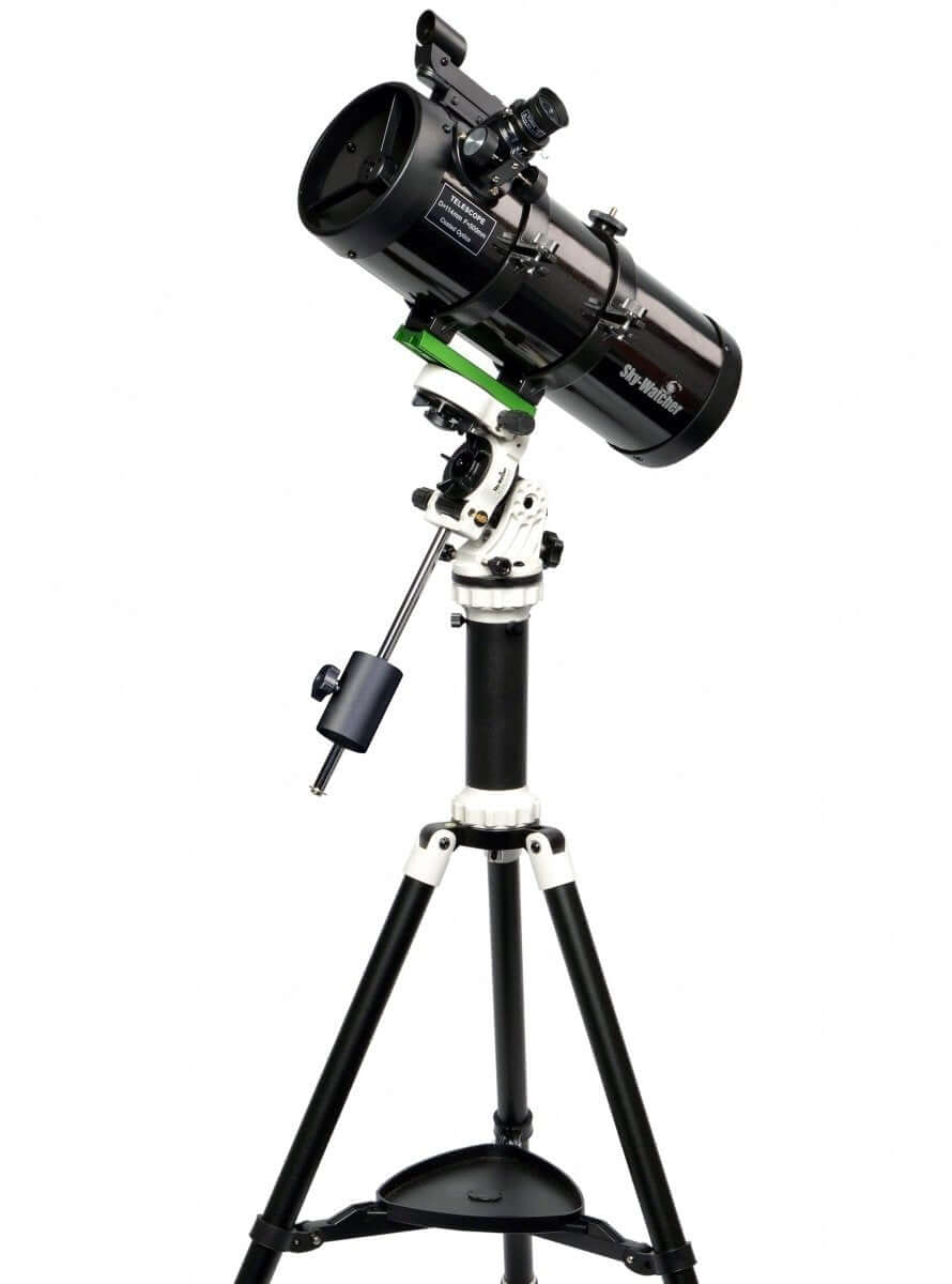 Telescopio SkyWatcher Newton 114 AZ-EQ Avant su treppiede