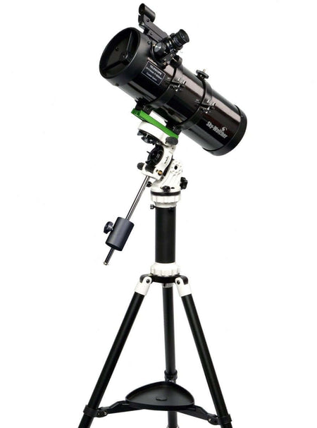 Telescopio SkyWatcher Newton 114 AZ-EQ Avant su treppiede
