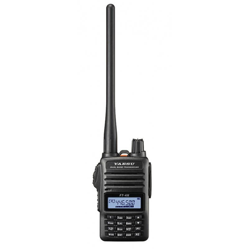 Ricetrasmettitore portatile Yaesu FT-4XE, VHF/UHF 5W, robusto e compatto.