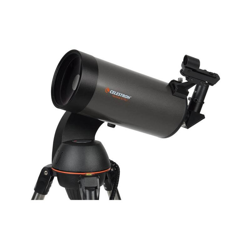 Telescopio Celestron Nexstar 127 SLT su montatura altazimutale.