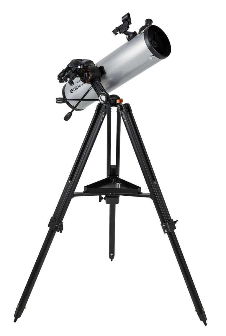 Telescopio Celestron StarSense Explorer DX 130AZ su treppiede