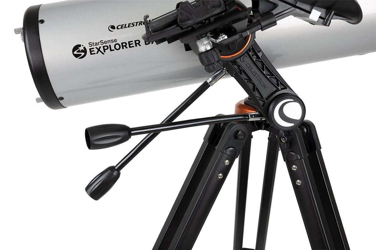 Telescopio Celestron StarSense Explorer DX 130AZ con supporto
