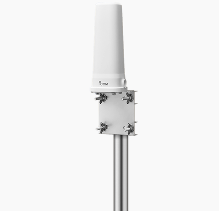 Antenna collineare Icom AH-24, 2.4GHz, montata su palo.