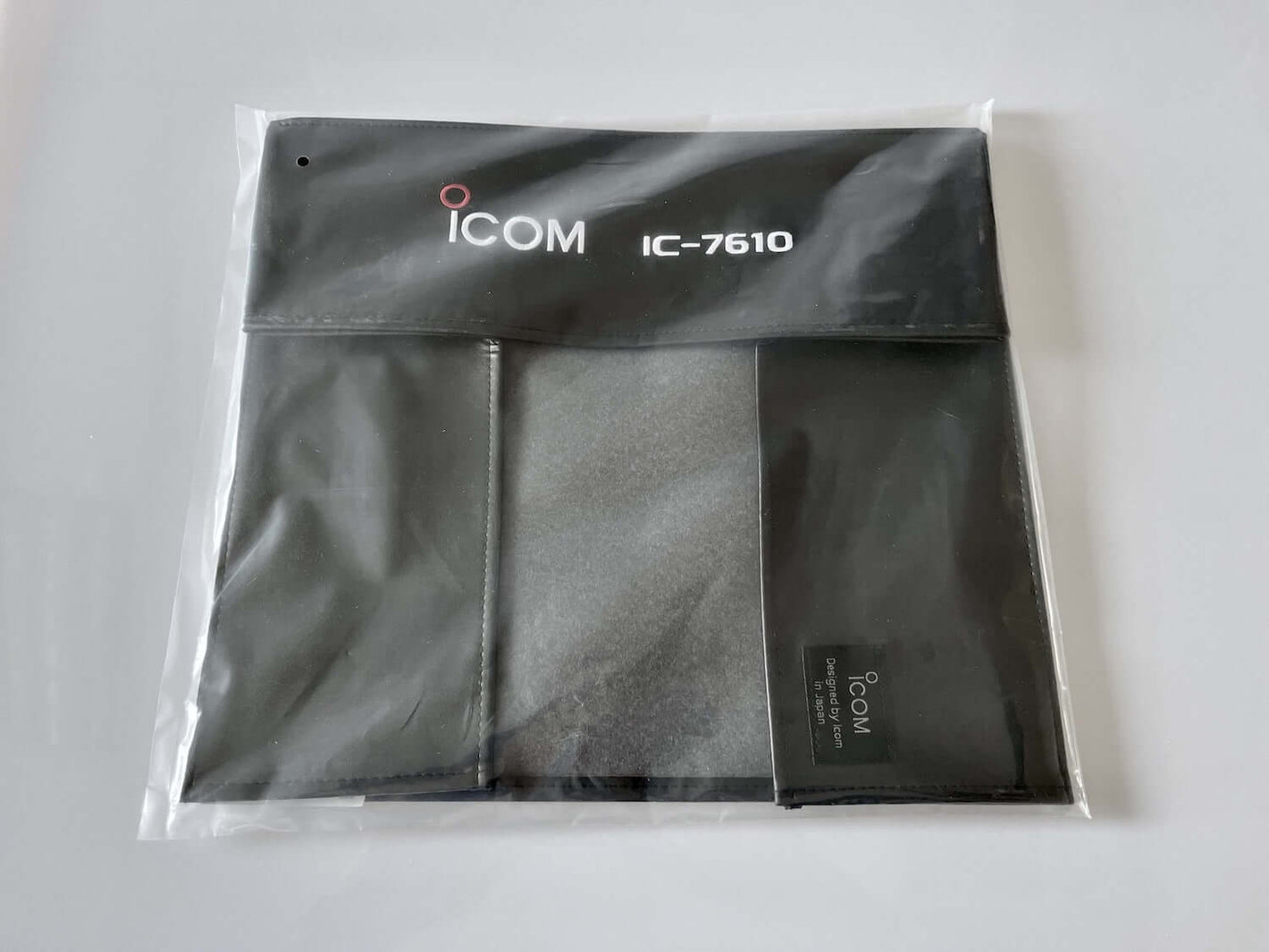 Copertura antipolvere nera Icom con logo per IC-7610