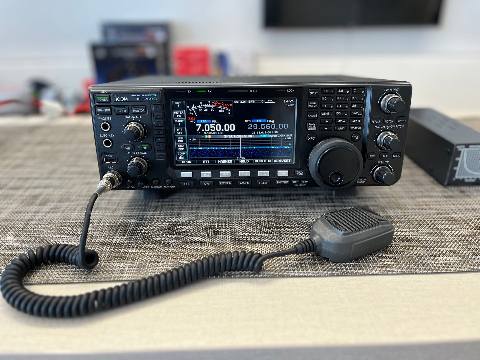 Icom IC-7600 HF/50MHz Transceiver Used with Warranty – MHzOutdoor