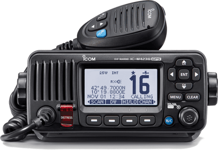 Icom IC-M423GE Nero, ricetrasmettitore VHF compatto con display ad alta luminosità e GNSS integrato, resistente e impermeabile.