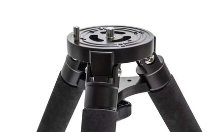 Treppiede in carbonio iOptron, leggero e robusto, compatibile con montature GEM45 e CEM40, gambe da 40mm, capacità 50kg.