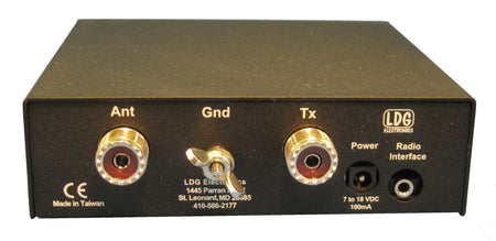 Vista posteriore LDG Z-100PLUS accordatore antenna.