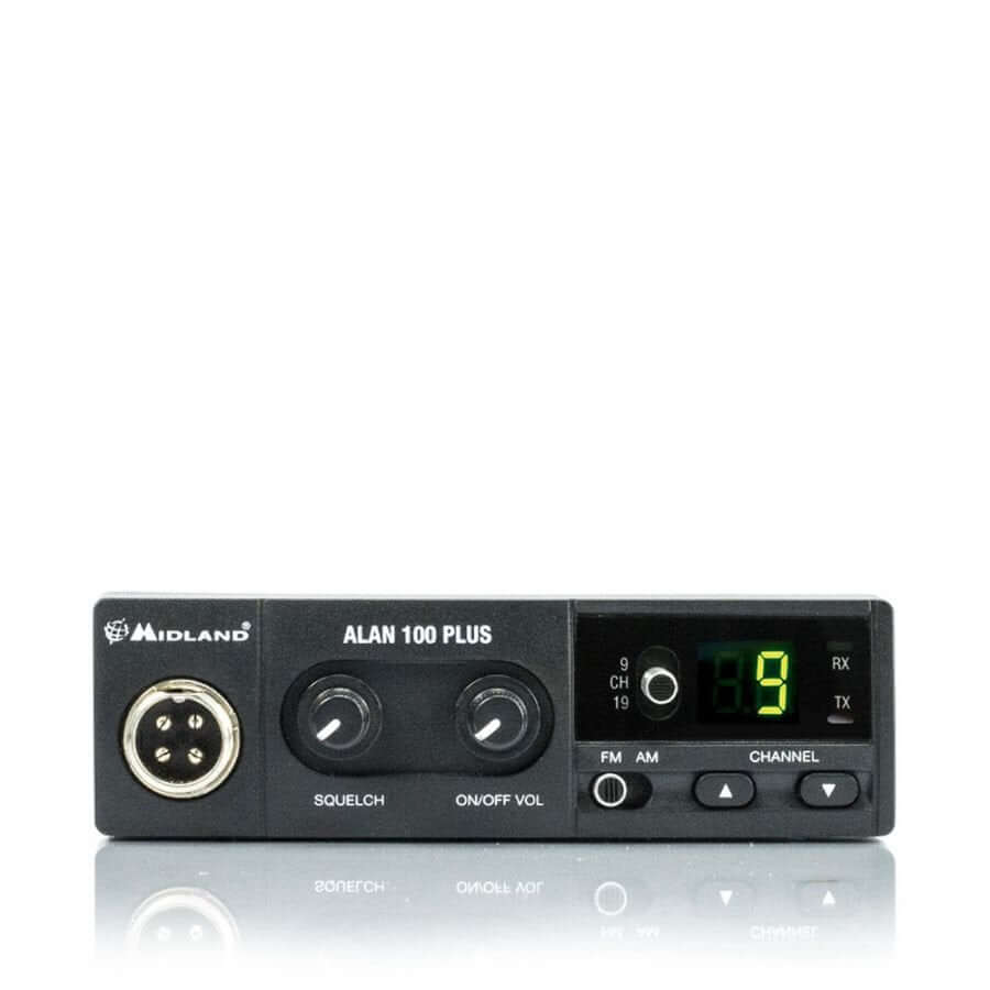 Ricetrasmettitore Midland Alan 100 Plus B su una superficie bianca.