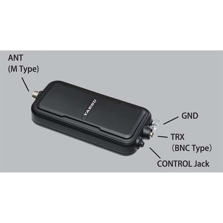 Accordatore d'antenna Yaesu FC-90 con jack di controllo e connettori descritti.