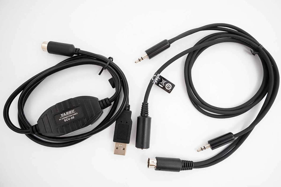 Alt Tag: Kit connessione Yaesu SCU-40 WiRES-X, cavi USB e audio